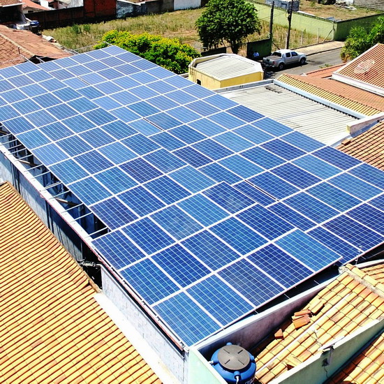 小型工厂的100KW并网太阳能发电系统
